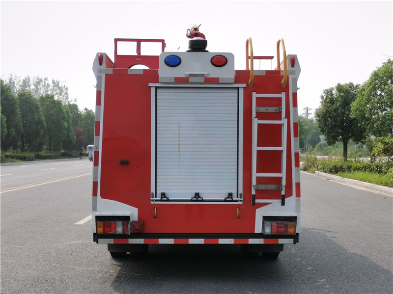 五十铃2.5吨泡沫消防车