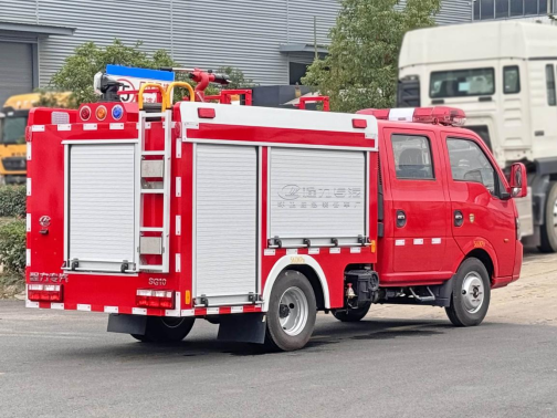 东风途逸0.8方水罐消防车