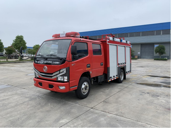 2.5吨水罐消防车