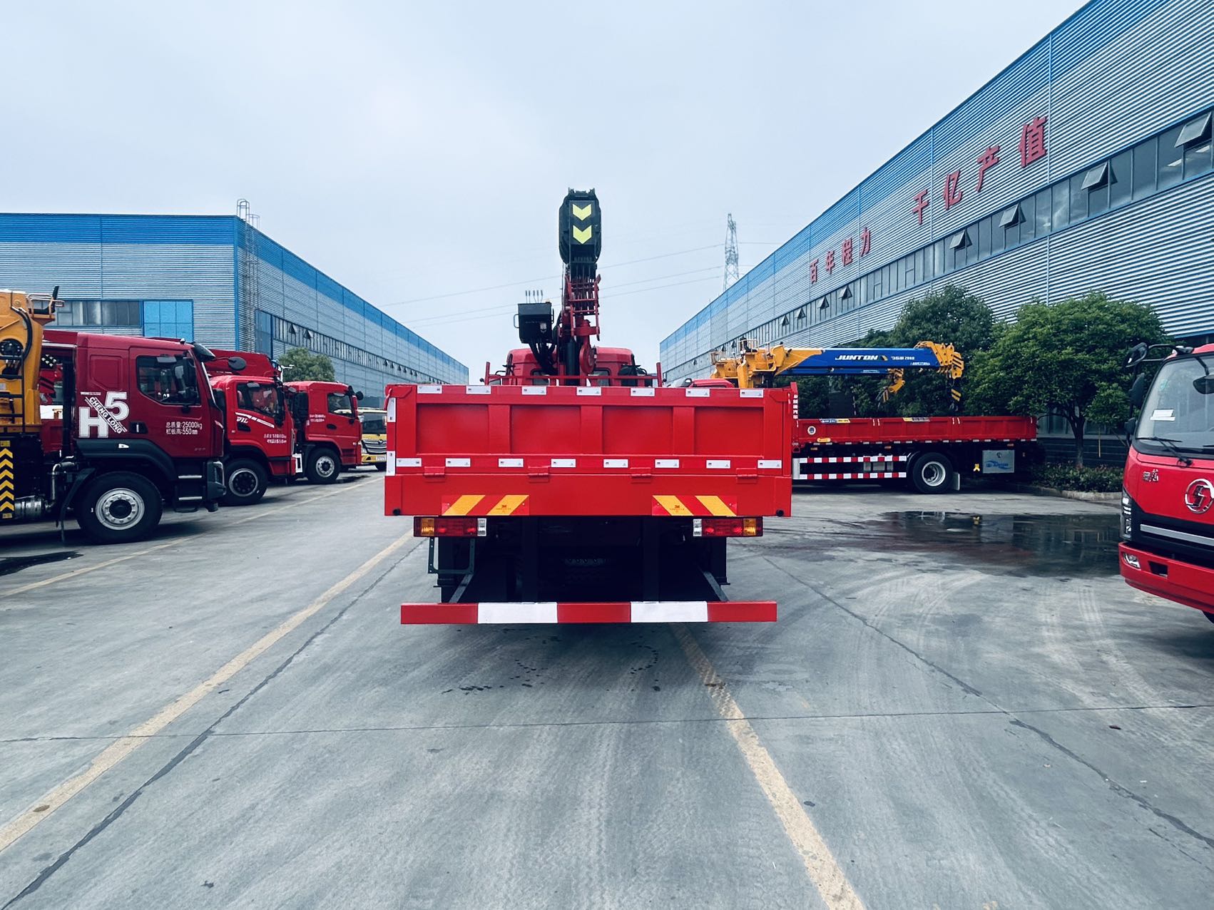 程力威牌CLW5180JSQBQY型随车起重运输车
