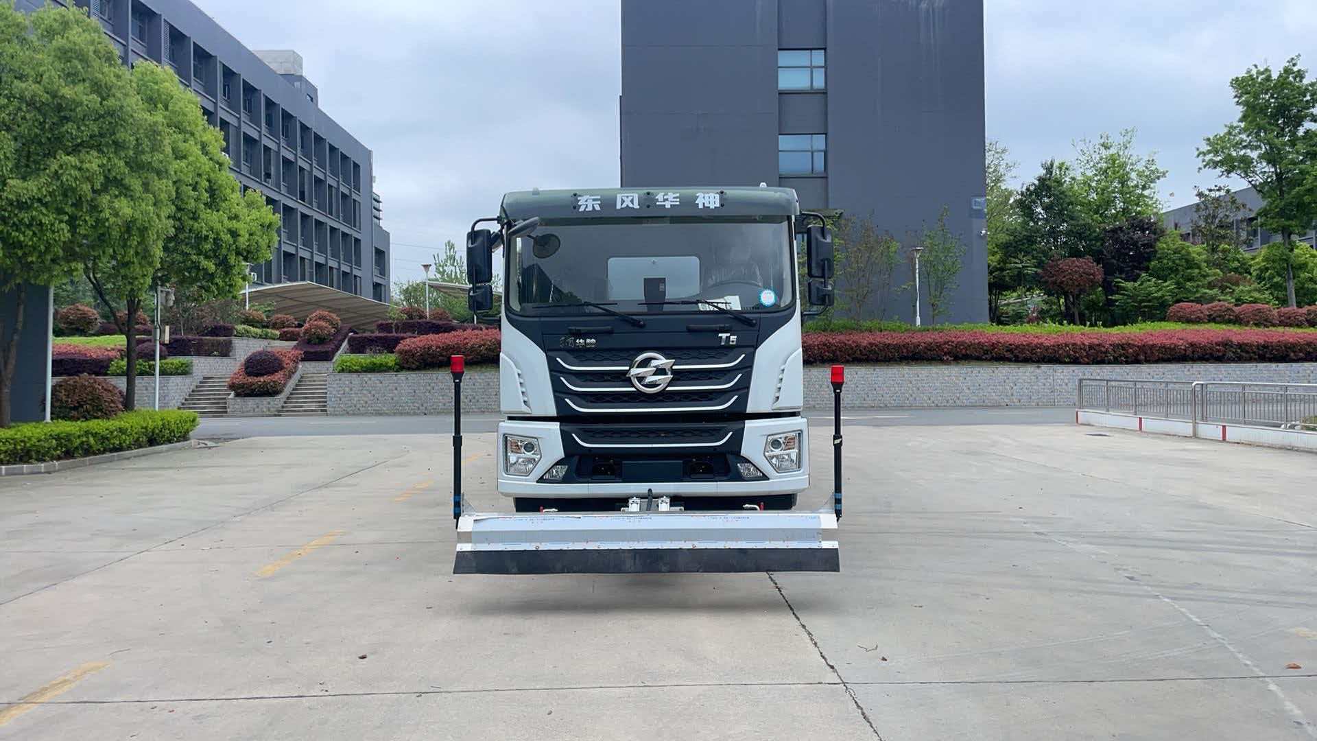 东风华神25吨纯电洒水车