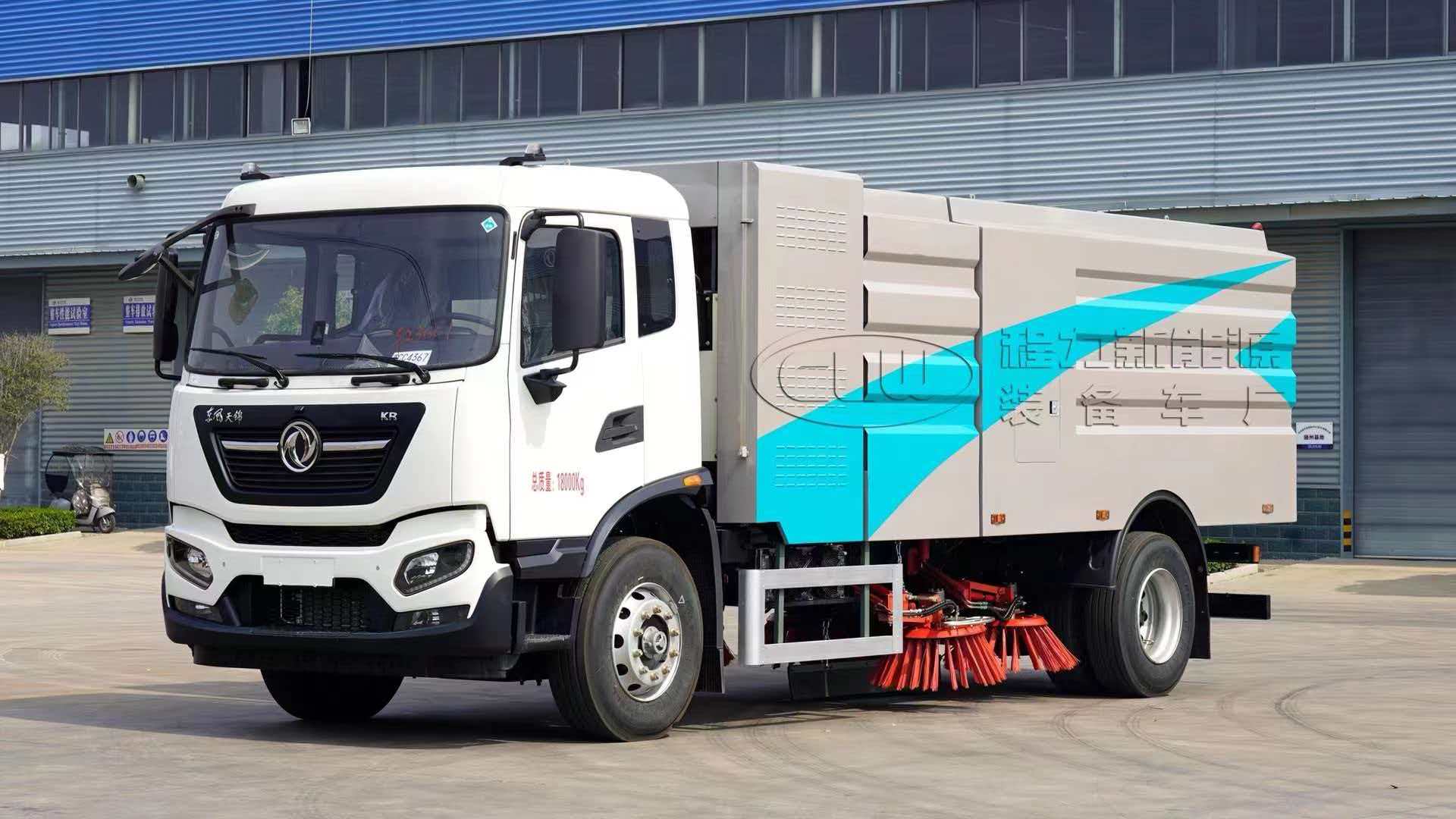 东风天锦18吨新能源纯电·扫路车
