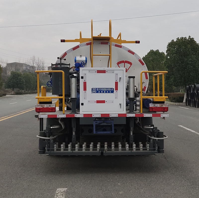 大多利卡(D7)沥青洒布车(智能型)