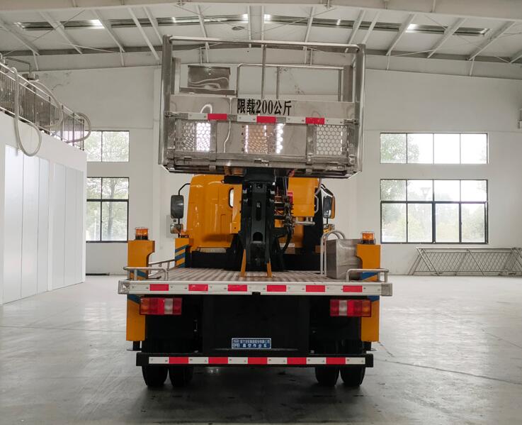 重汽豪沃17.5~33米直臂高空作业车（蓝牌）