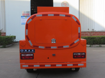 四驱1.4吨北汽双排森防洒水车