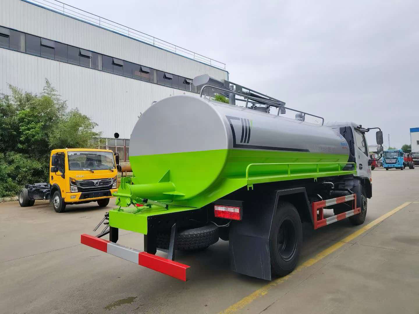 东风福瑞卡8方吸粪车