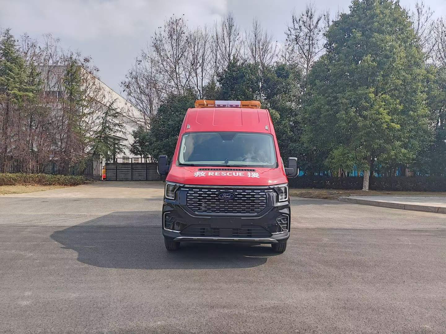 气防救险车-福特全顺 T8 长轴高顶救险车