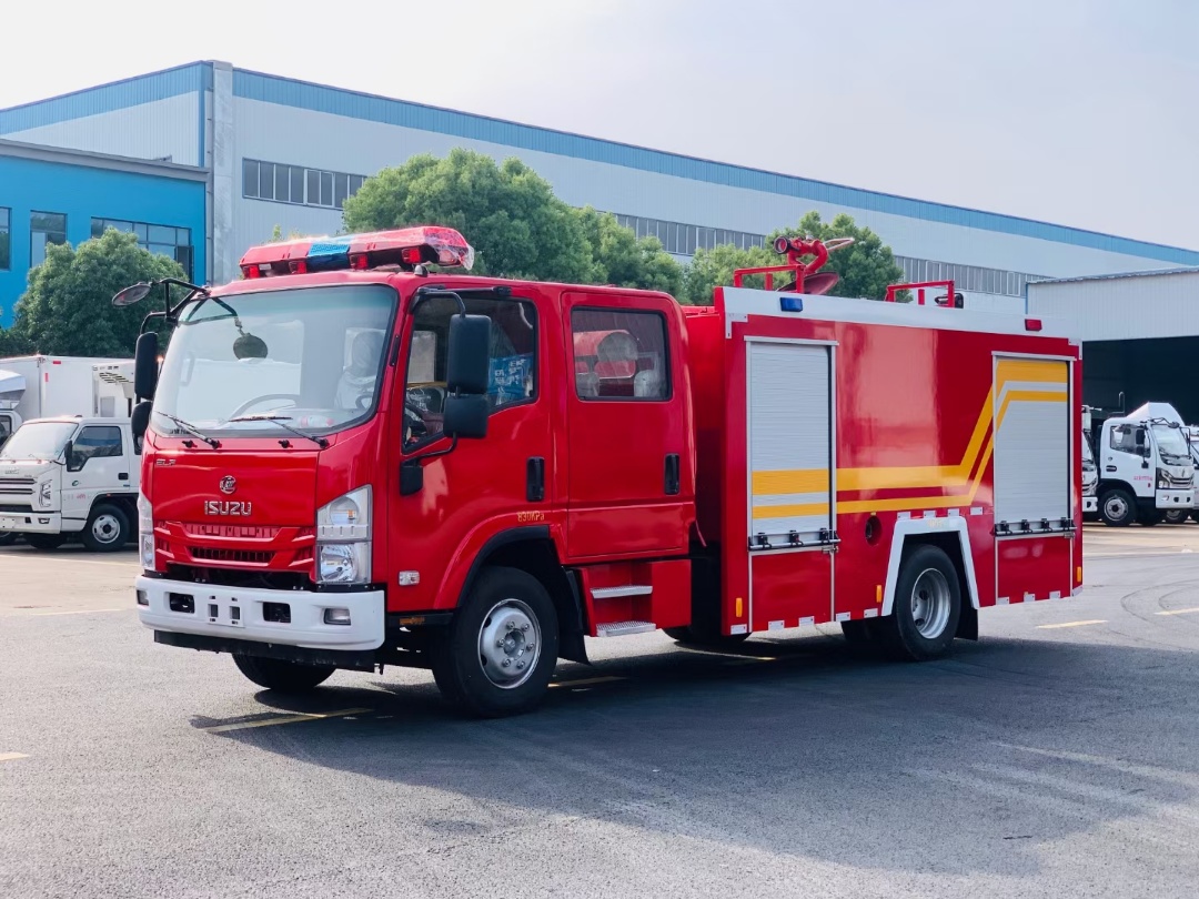 五十铃3.5吨水罐消防车