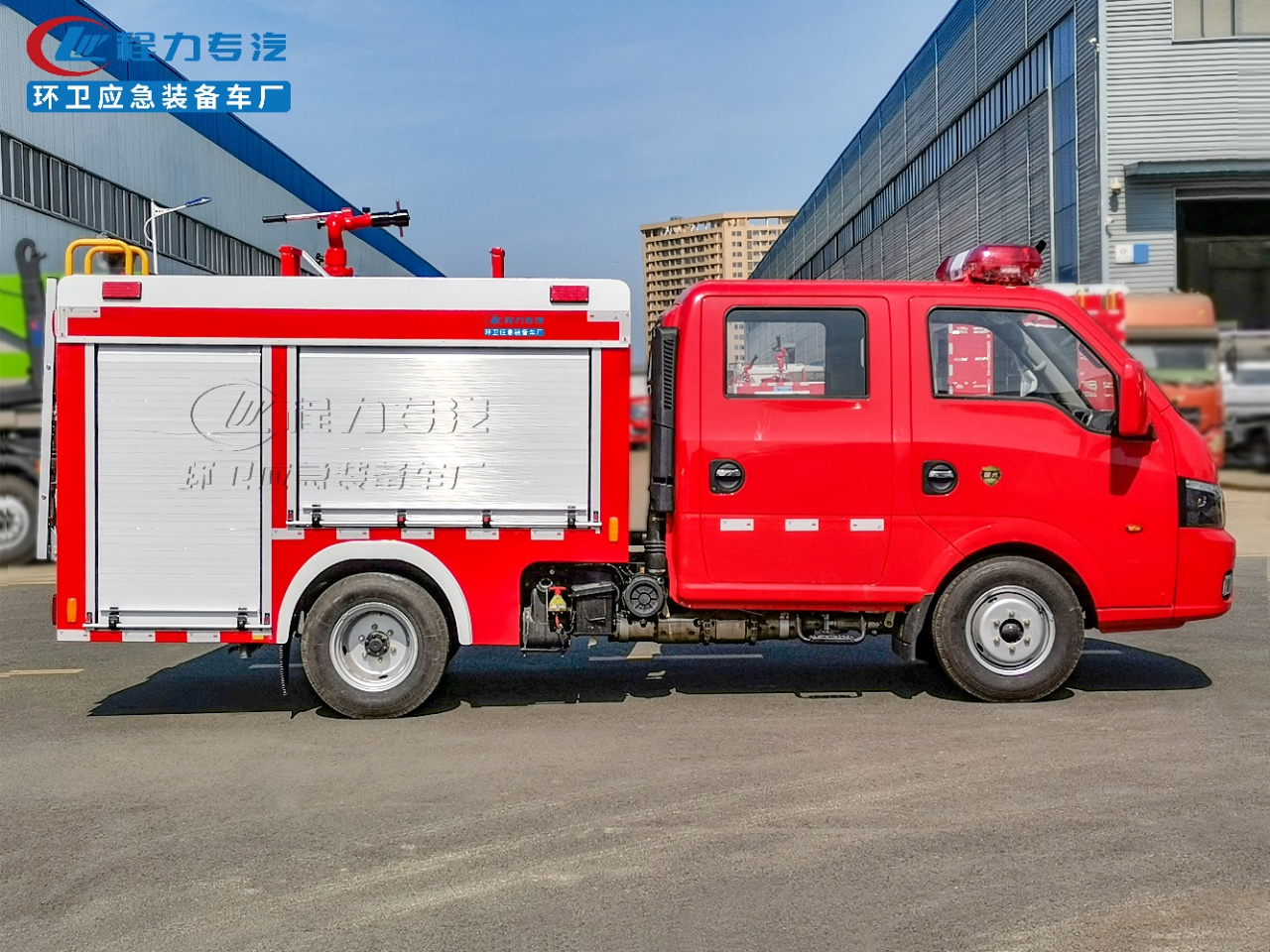 东风途逸0.8吨水罐消防车