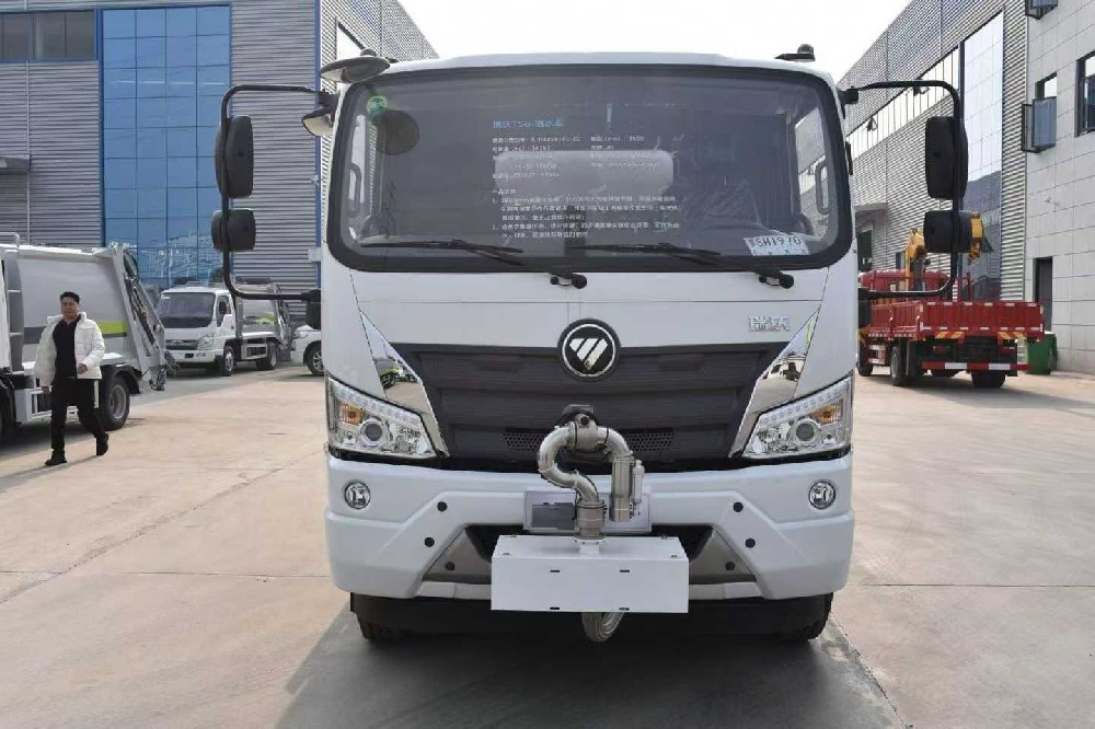 13方福田TS6绿化喷洒车