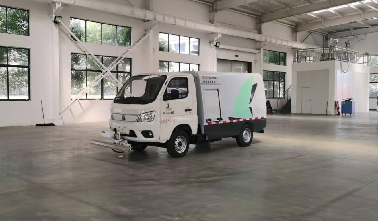 福田M1纯电动路面养护车