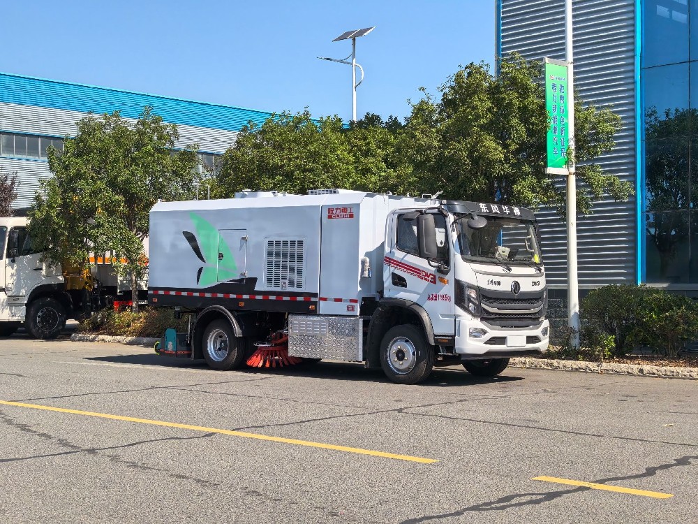 7方东风华神12吨纯电干湿两用吸尘车