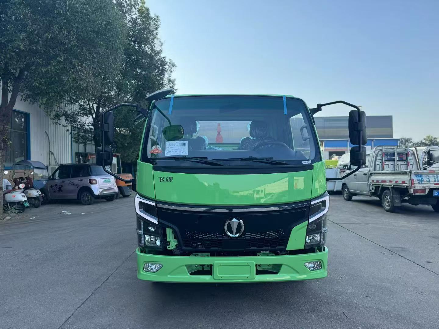 飞碟奥驰 V5 地库版纯电动车厢可卸式垃圾车